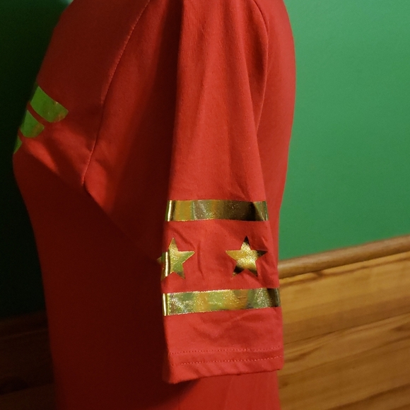 Wonder Woman Tee - Picture 3 of 5